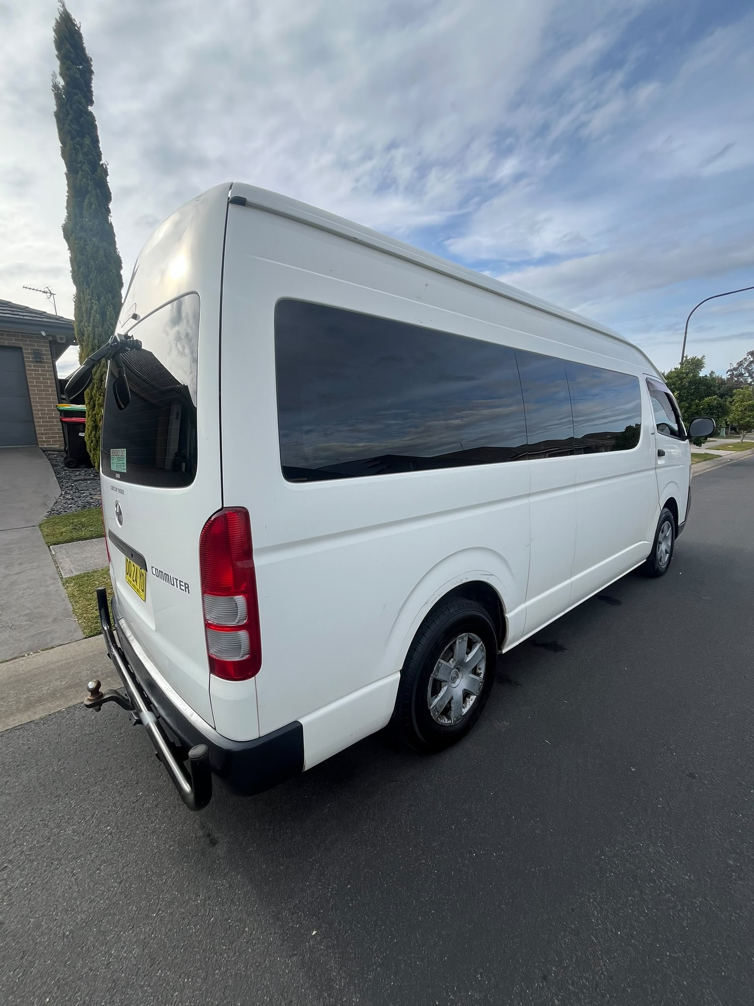 Toyota HiAce photo 5